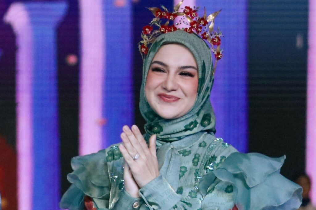 8 Tren gaya hijab yang ‘hits’ di tahun 2025